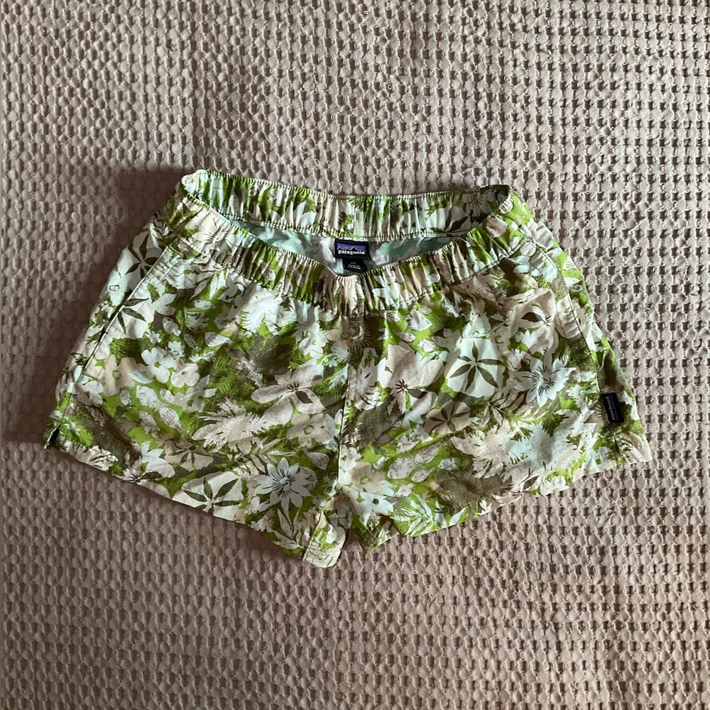 Patagonia Barely Baggies 2 1/2” Shorts - XS